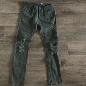 Divided Skinny Jeans